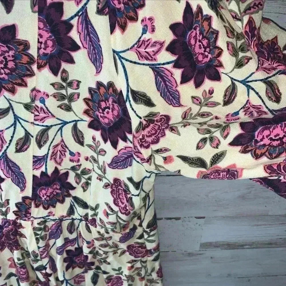 torrid Cream Floral Peasant Blouse with Plum Embroidery - Picture 12 of 15